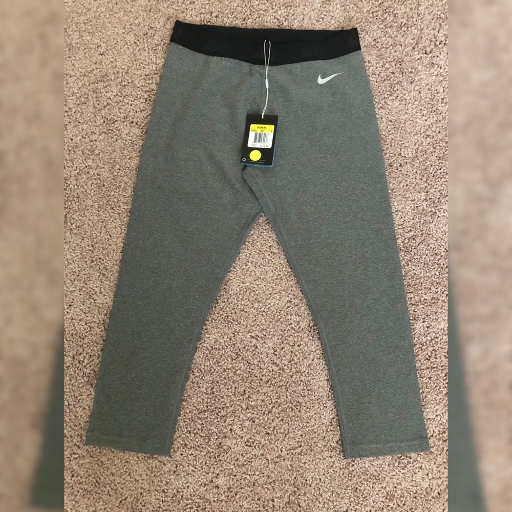 NWT Nike Golf Cropped/Capris tights size S gray